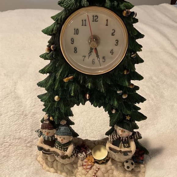 Ceramic Christmas Tree Clock - Picture 7 of 10